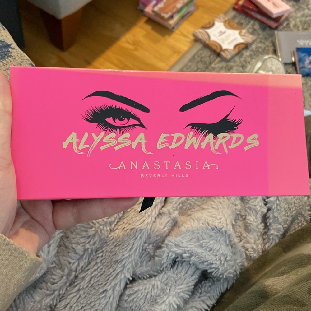 ABH x Alyssa Edwards 14 shade eyeshadow palette. Anastasia Beverly Hills